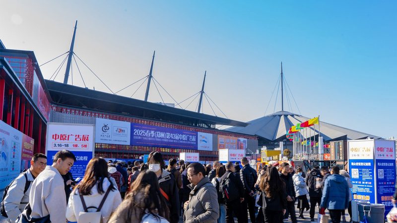 婚纱展厅展柜尺寸参数解析：打造完美展示空间的关键